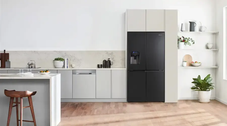 hisense-uk-refrigeration-900x500.webp hisense-uk-refrigeration-900x500.webp